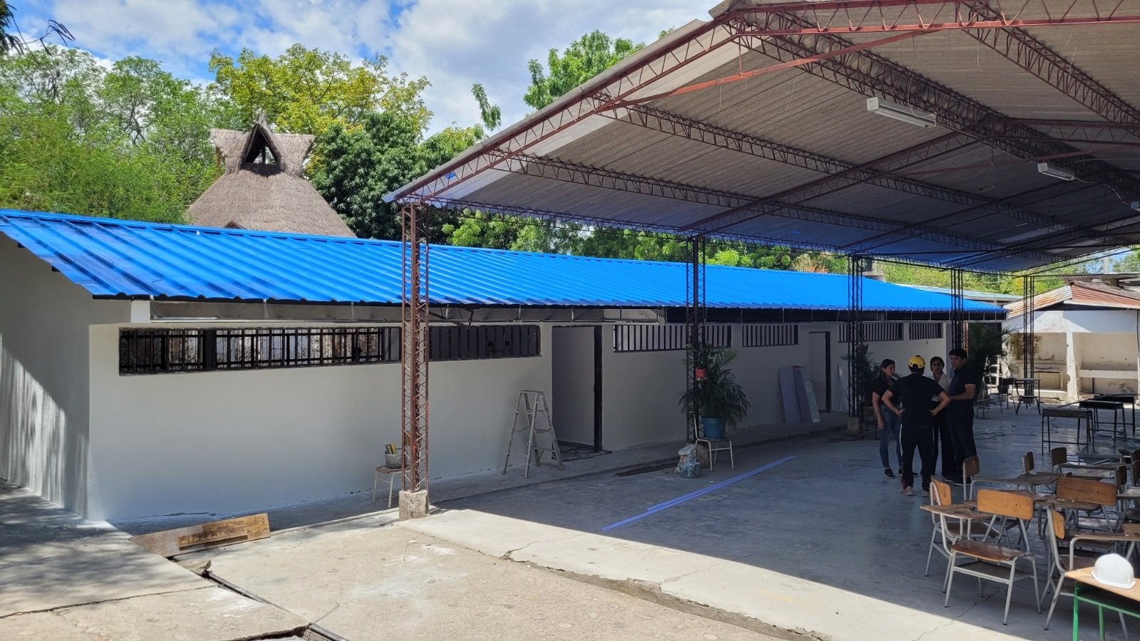 Gobierno Departamental y Alcaldía de Villavieja exigen soluciones para colegio en obra