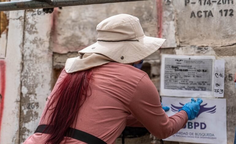 Comparecientes ante la JEP por ‘falsos positivos’ en Huila se suman a labores humanitarias en el Cementerio Central de Neiva