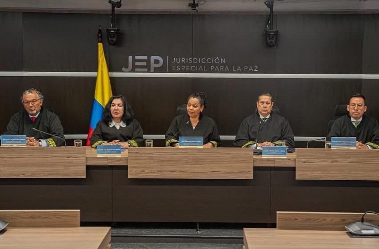 JEP dicta ocho años de sanciones restaurativas al secretariado de las Farc por política de secuestros
