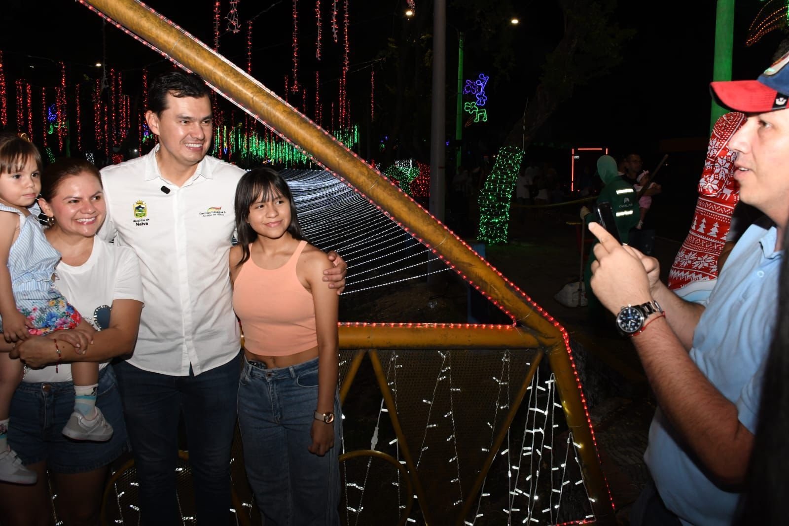 Neiva iluminó su espíritu navideño con la apertura oficial del alumbrado