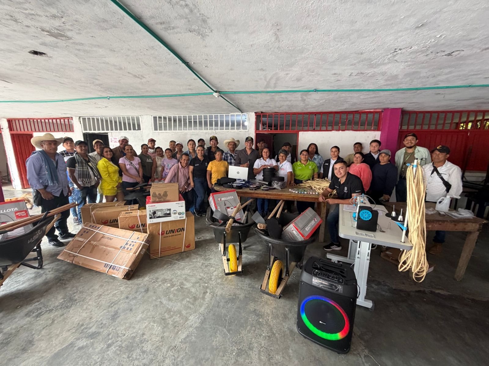 Con inversión histórica, alcalde Casagua fortalece unidades productivas de pindo en el corregimiento de San Luis