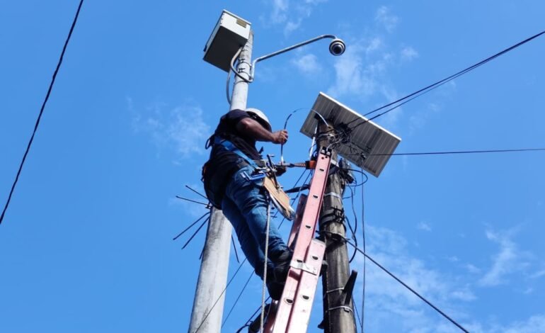 Neiva instala alarmas comunitarias para prevenir el delito, gracias al apoyo de la Alcaldía