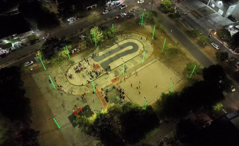 Alcalde Casagua inauguró nuevo espacio deportivo en la comuna 10