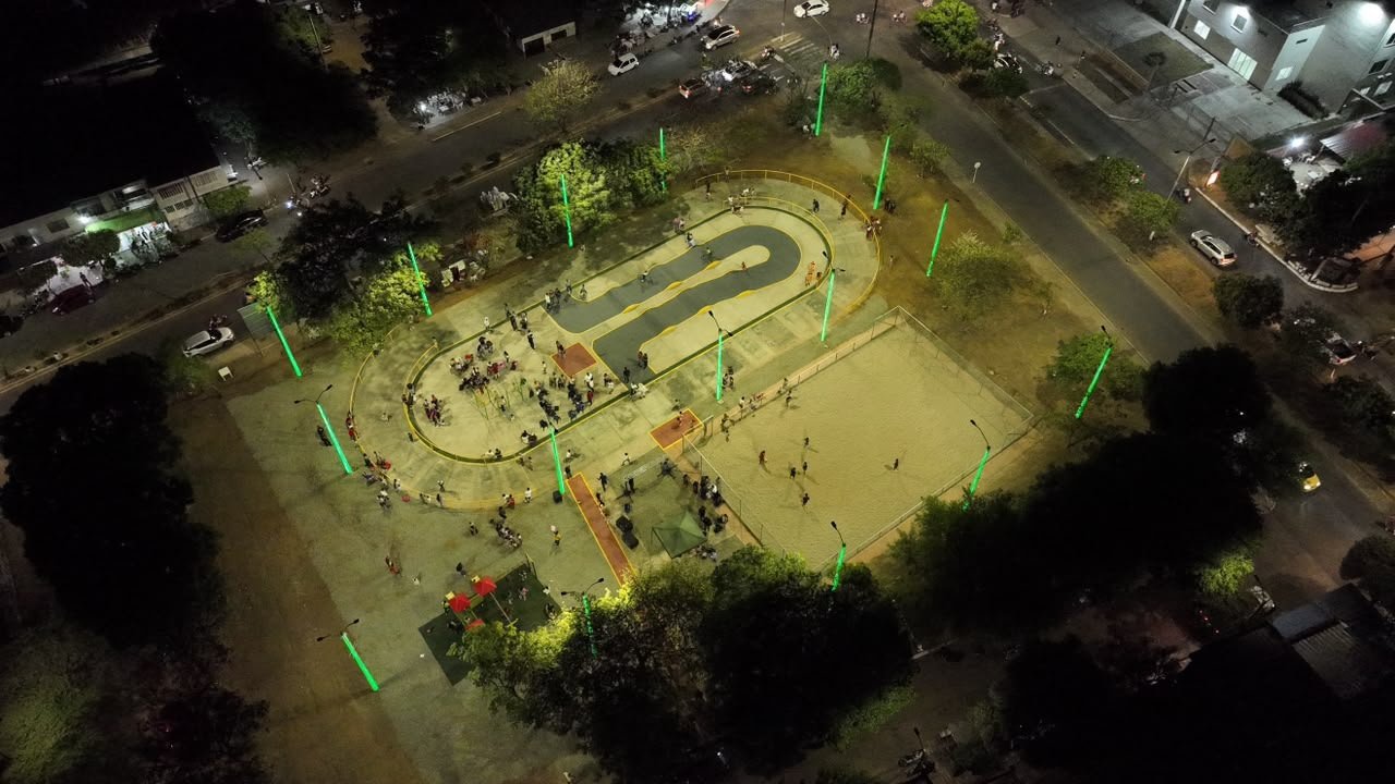 Alcalde Casagua inauguró nuevo espacio deportivo en la comuna 10